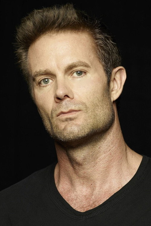 Garret Dillahunt, interprète de William Macon dans Lanterns
